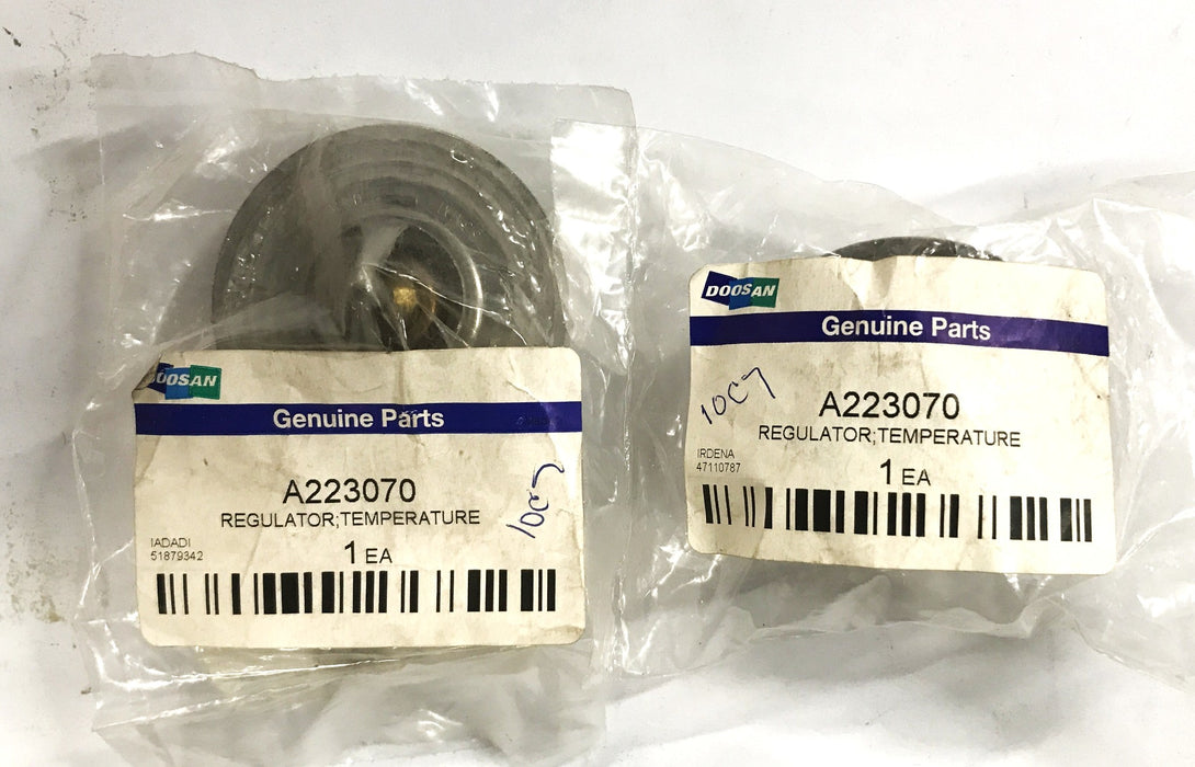 Doosan Forklift Thermostat A223070 [Lot of 2] NOS
