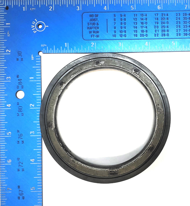 National Wheel Oil Seal 370132A (370132BGO) [Lot of 2] NOS