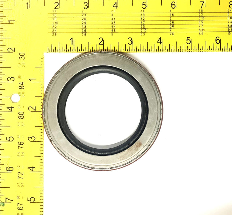National Federal Mogul Oil Seal 417082 NOS