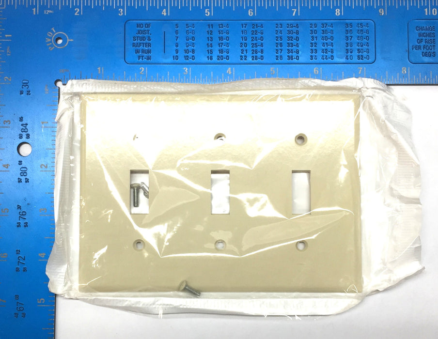 Leviton 3-Gang Toggle Switch Cover Wall Plate 001-86011 [Lot of 8] NOS