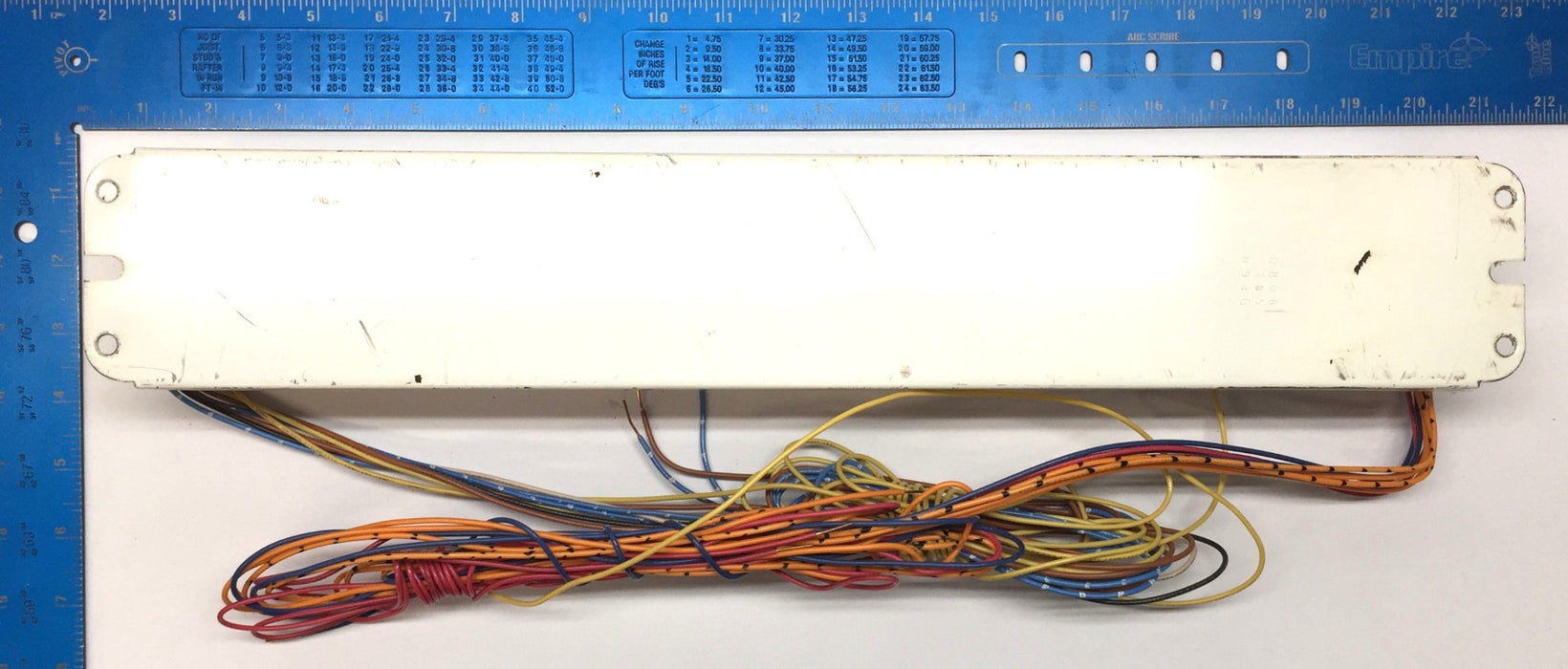 Advance SignPRO T12/HO 12-40FT Sign Ballast 120V/60Hz ASB124046BLTP NOS
