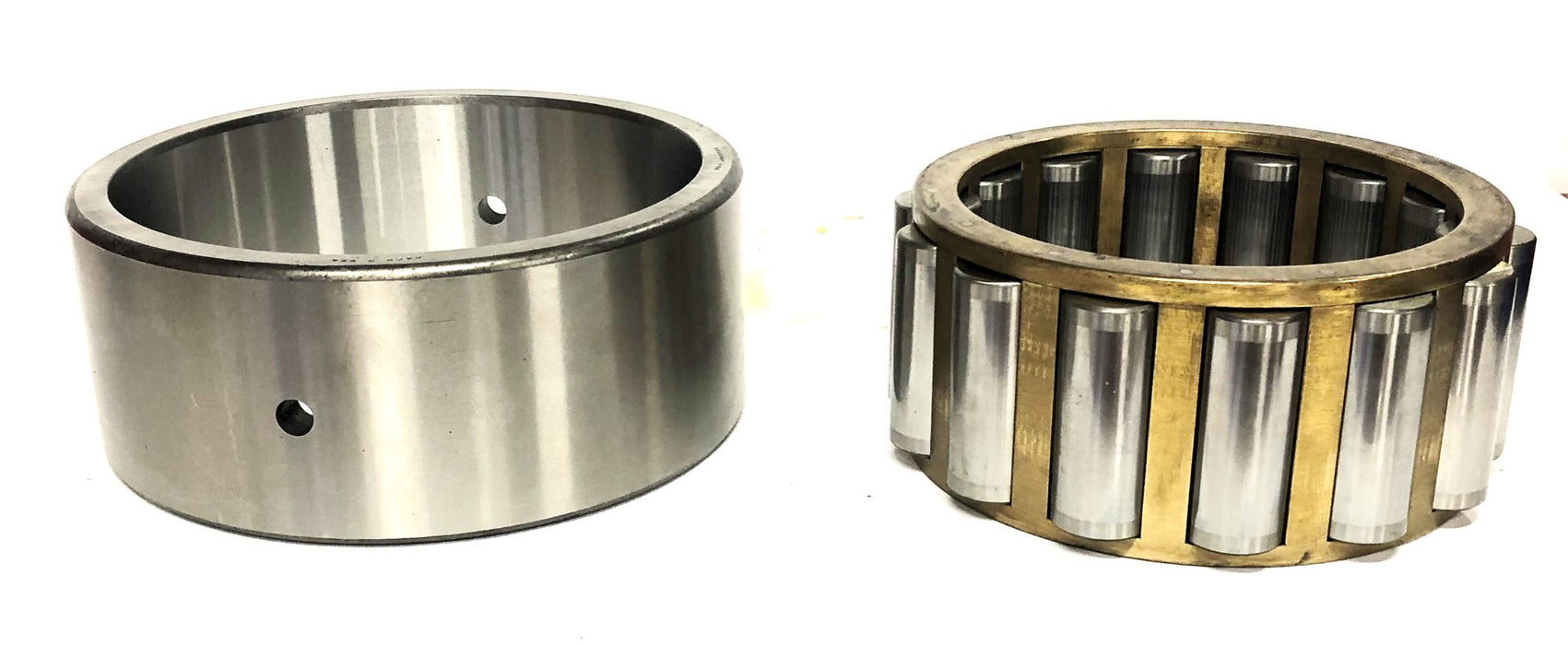 Rollway Cylindrical Roller Bearing Assembly 5326-EMR-502 (5326-E-024) NOS