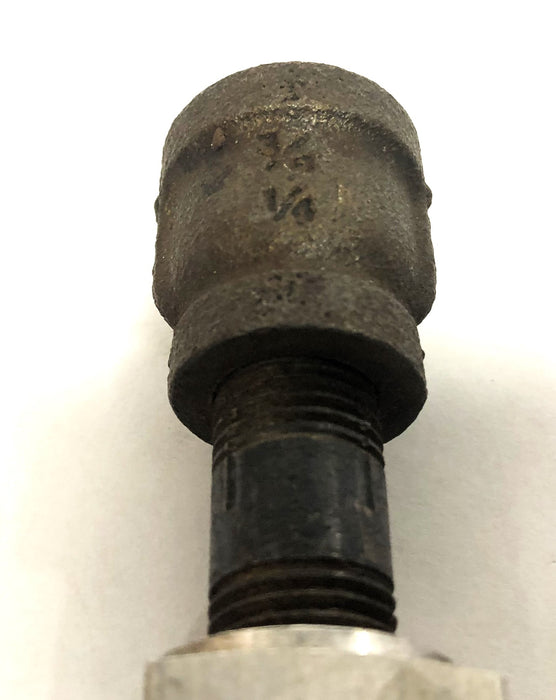 Lube Devices Hydraulic Oil Injector Assembly 3/4-1/4 Inch USED