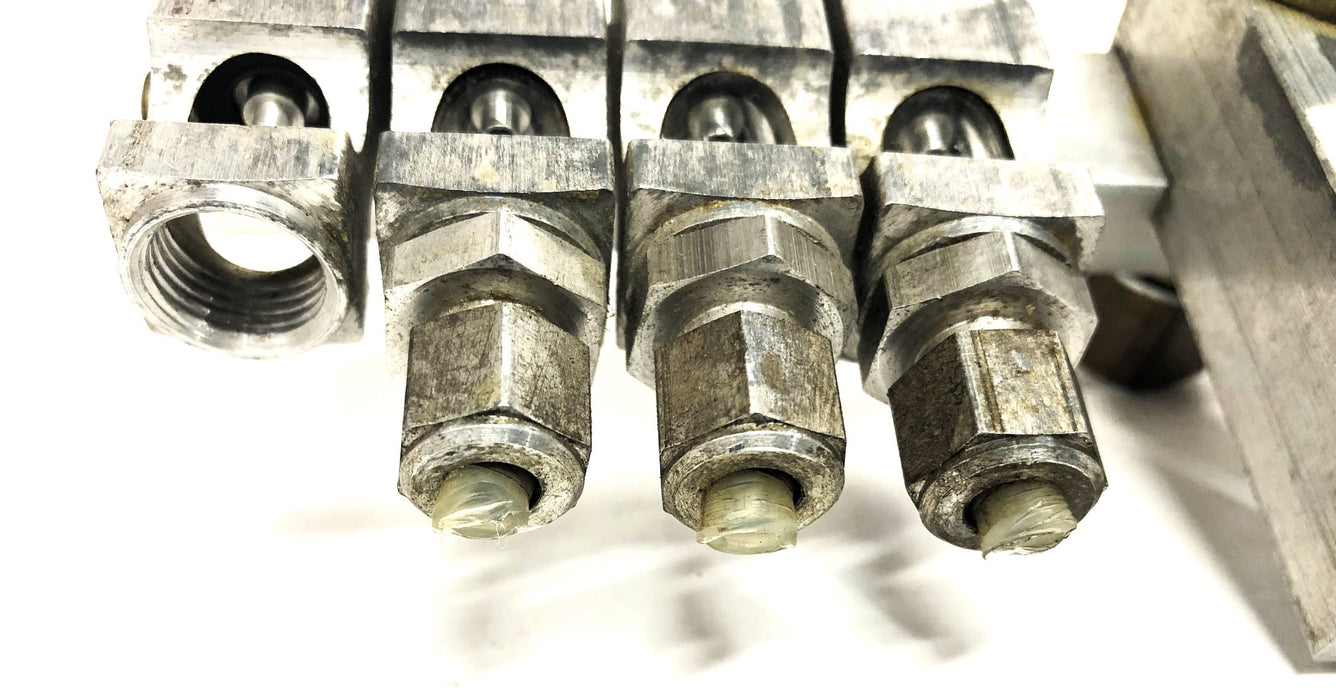 Lube Devices Hydraulic Oil Injector Assembly USED