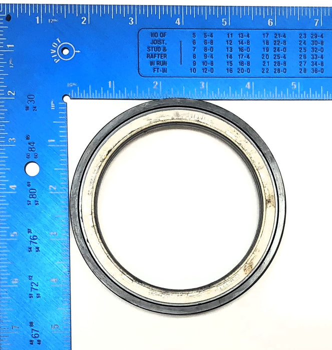 National Wheel Oil Seal 370132BGO (V370132A) NOS