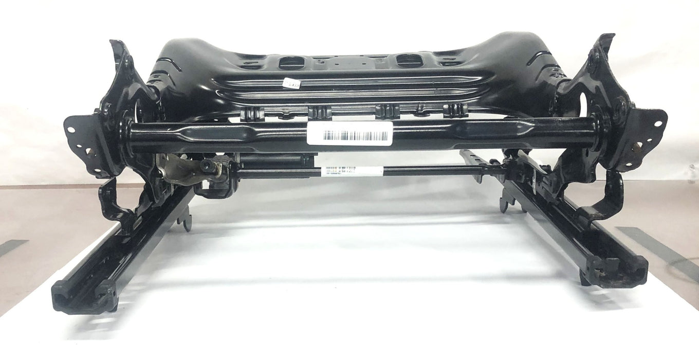 Faurecia Driver Side Front Seat Assembly With 8357024-12 Motor KO5D05911622 NOS