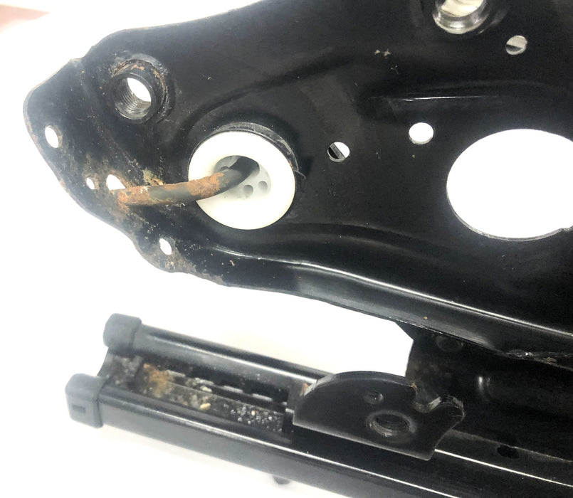 Faurecia Driver Side Front Seat Assembly With 8357024-12 Motor KO5D05911622 NOS