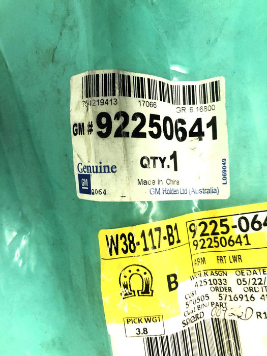 GM Driver Side Lower Suspension Front/Rear Control Arm 92250641 NOS