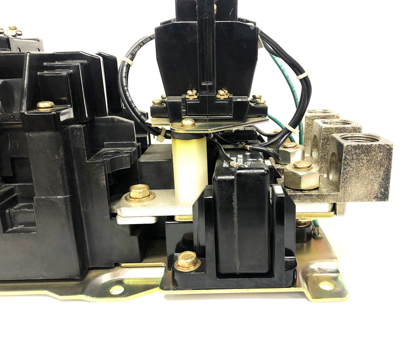 Allen-Bradley Size 5 Series L 3 Phase 3 Pole 270AMP-600VAC Starter 509-F0D NOS