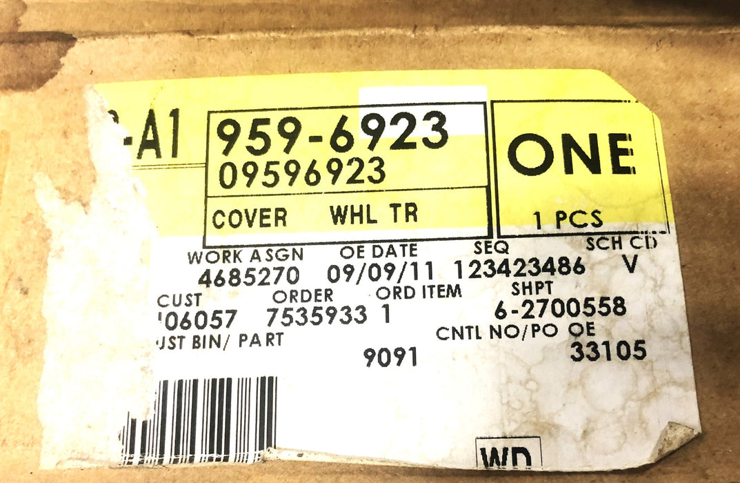 GM Hub Cap Rim Cover 9596923 NOS