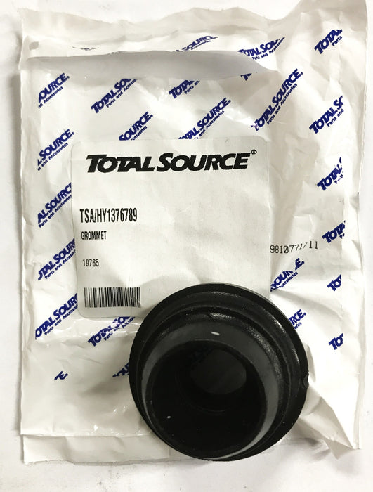 Hyster Forklift Grommet HY1376789 [Lot of 2] NOS