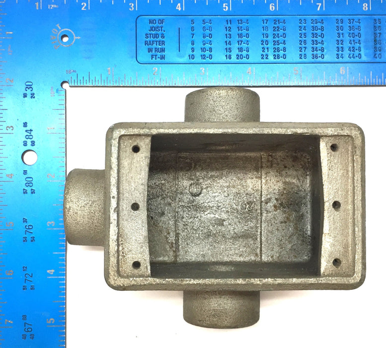 Crouse-Hinds Malleable Cast Iron 3/4" FDT 2 Conduit Box USED