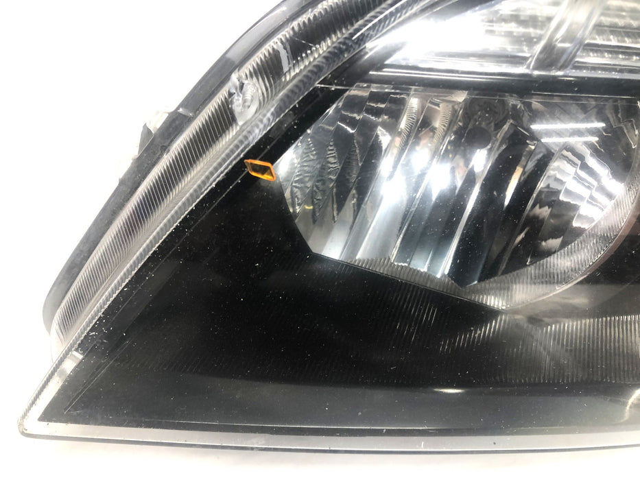 GM Driver Side Headlamp Assembly Chipped Amber Lens 92245554 (5554U) NOS