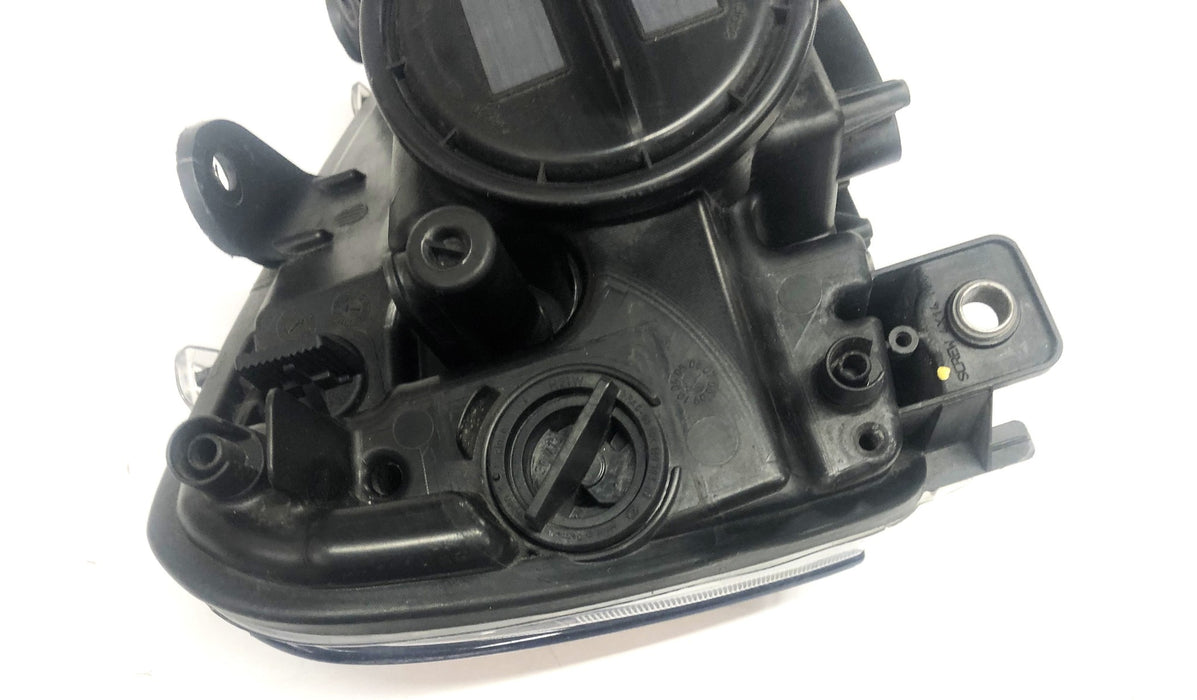 GM Driver Side Headlamp Assembly Chipped Amber Lens 92245554 (5554U) NOS