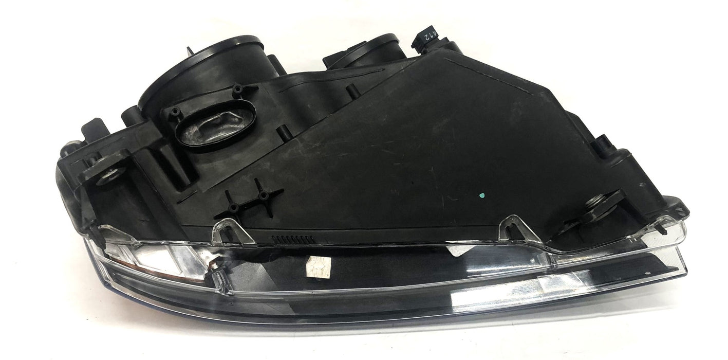 GM Driver Side Headlamp Assembly Missing Bulb 92245554 (5554U) NOS