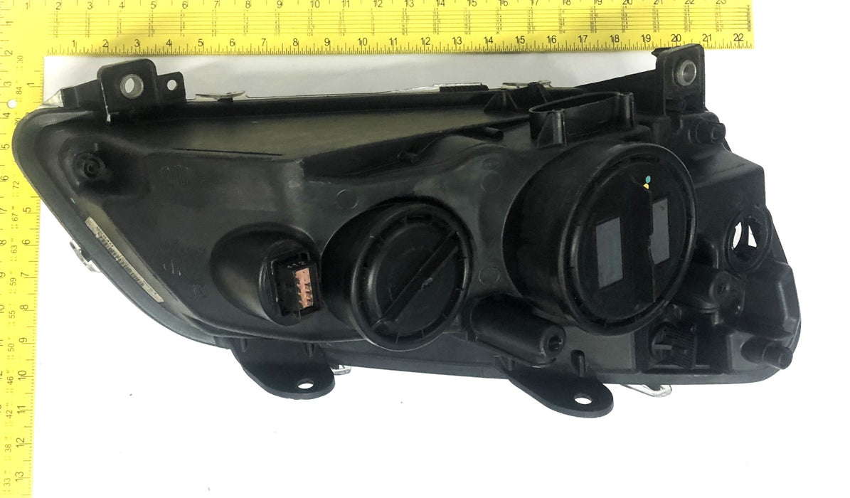 GM Driver Side Headlamp Assembly Missing Bulb 92245554 (5554U) NOS