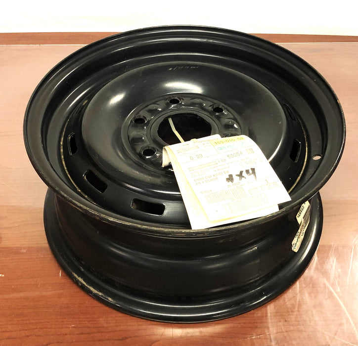 GM 16x6.5 Inch Wheel Assembly 09592306 NOS