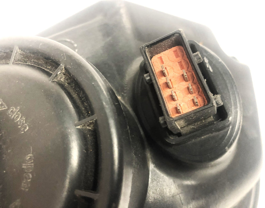 GM Passenger Side Headlamp Assembly 92245553 (5553U) USED