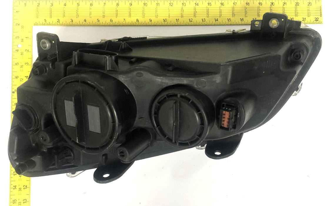 GM Passenger Side Headlamp Assembly 92245553 (5553U) USED