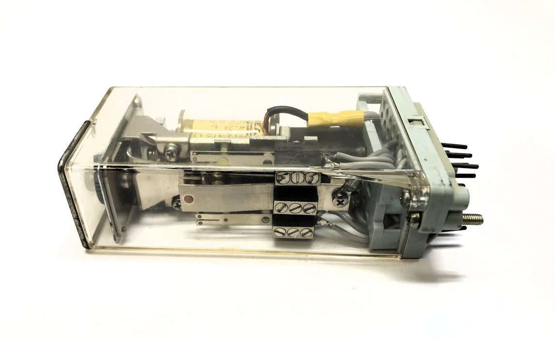 Asea Combiflex Auxiliary Relay RXIC1 (RK426235-CP) USED