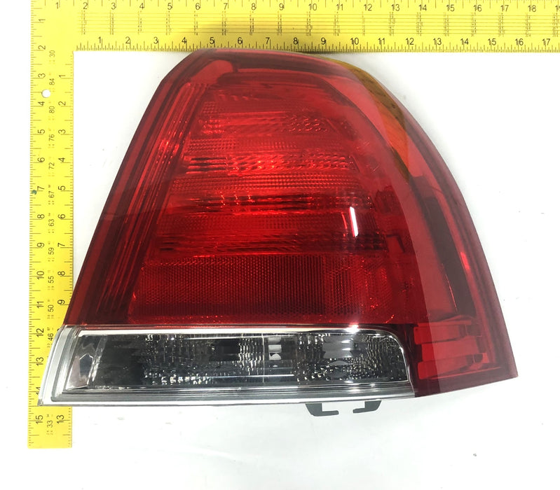 Unbranded Right Hand Tail Light Assembly 5551U (5551-0006567) NOS