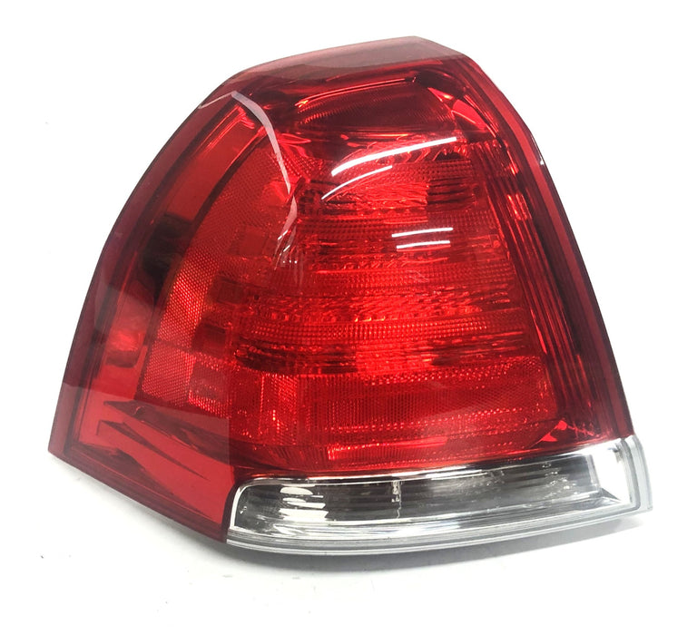 Unbranded Left Hand Tail Light Assembly 5552U (5552-0006225) NOS