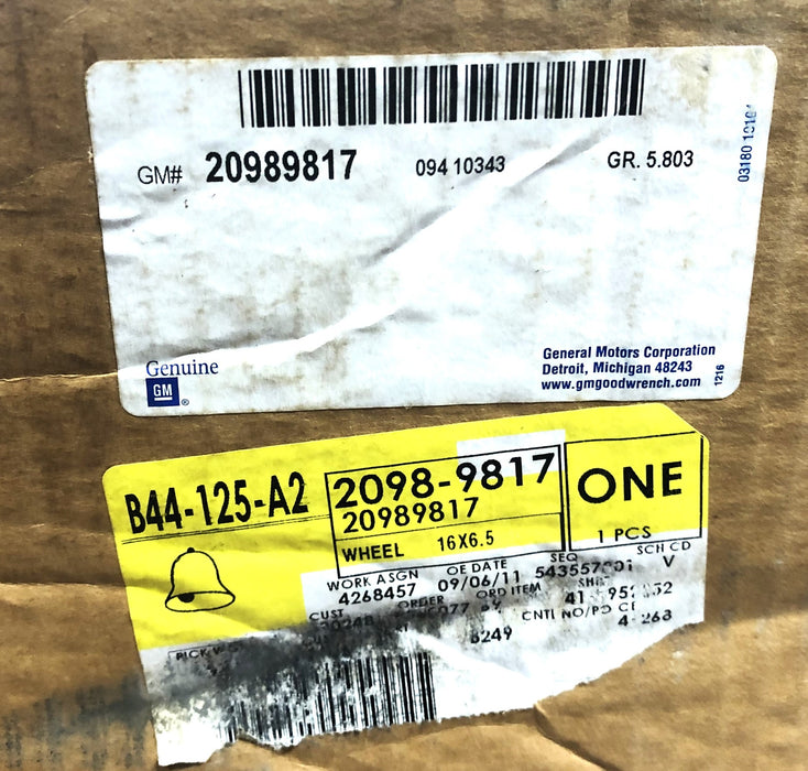 GM 16x6.5 Inch Wheel Assembly 20989817 NOS