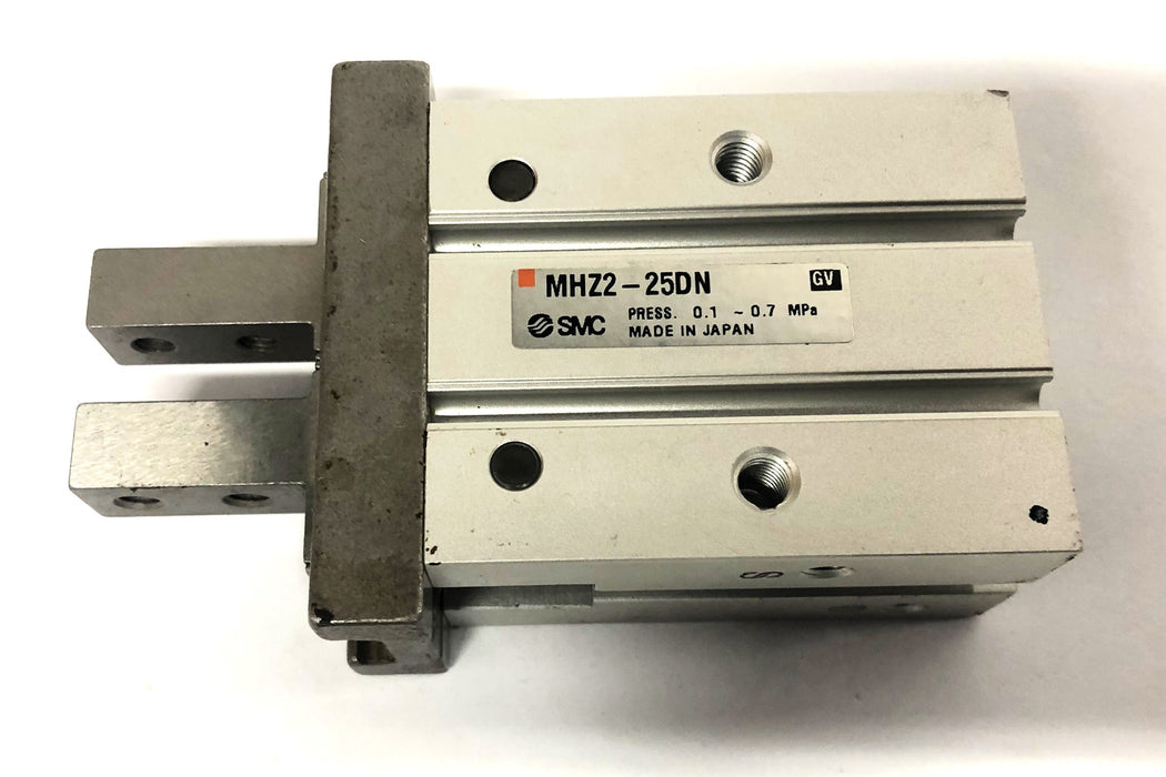 SMC 0.1-0.7 MPa Finger Cylinder MHZ2-25DN NOS