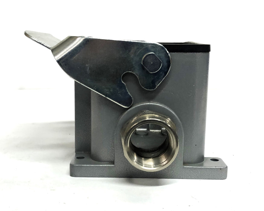 Walther 3.18x4.86 Inch ID Wall Mount Socket Housing BB548 NOS