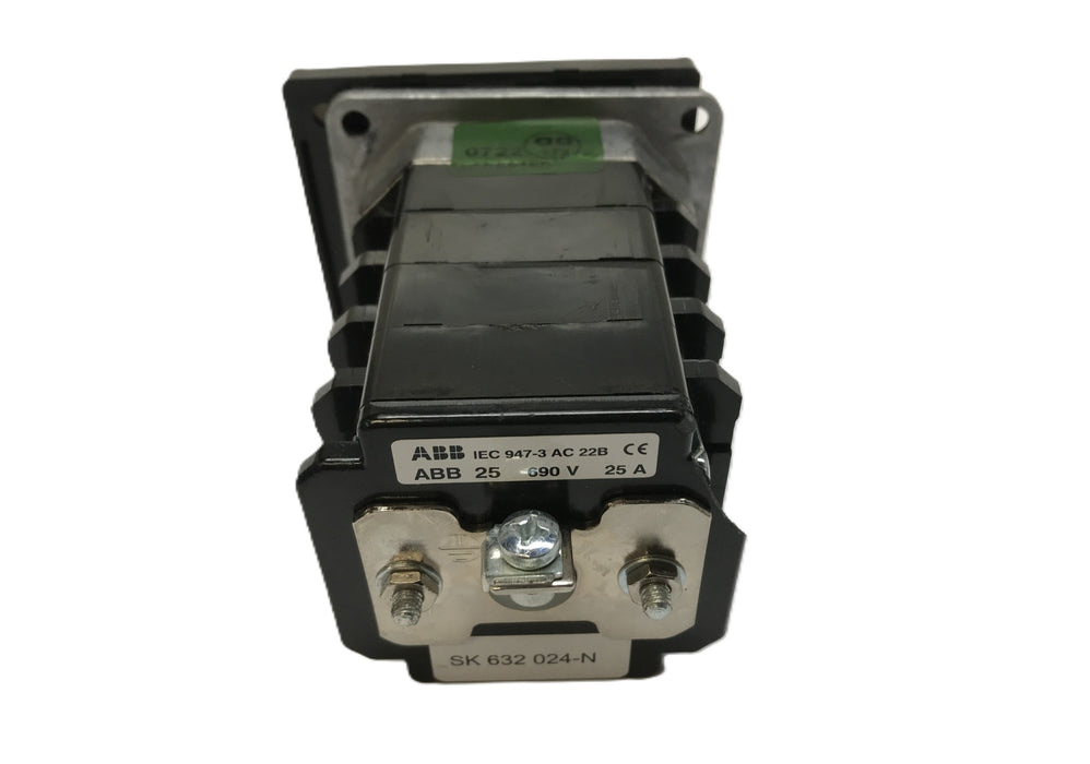 ABB 690V 25A IEC 947-3 AC 22B Rotary Switch SK 632 024-N (5283282-1) USED