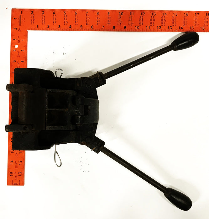 Clipper Company Vintage 3-6 inch Belt Lacer 279699 USED