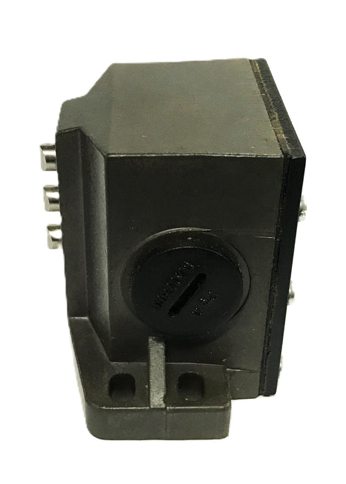 Balluff 3-Position Mechanical Limit Switch BNS-519-B03-D10-046-11 NOS