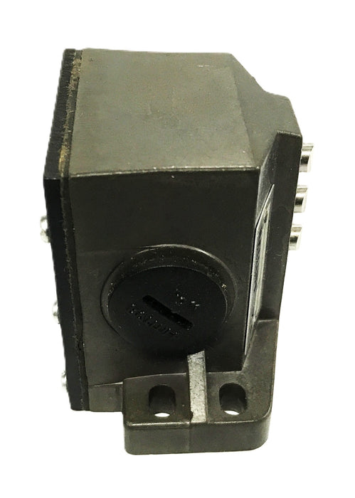 Balluff 3-Position Mechanical Limit Switch BNS-519-B03-D10-046-11 NOS