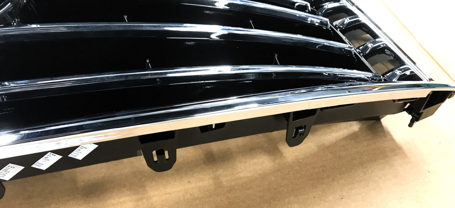 Nissan Front Grille Assembly 62310-3JA0B NOS