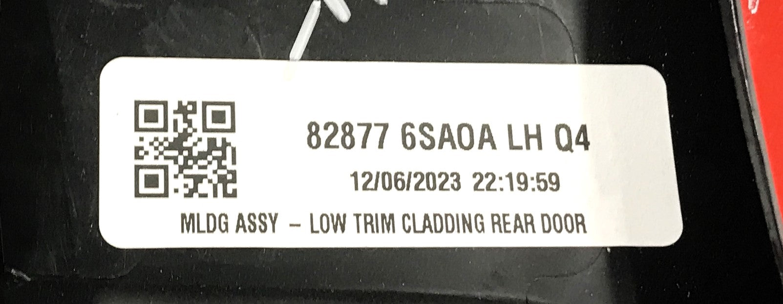 Nissan Rear LH Door Lower Molding 82877-65A0A NOS