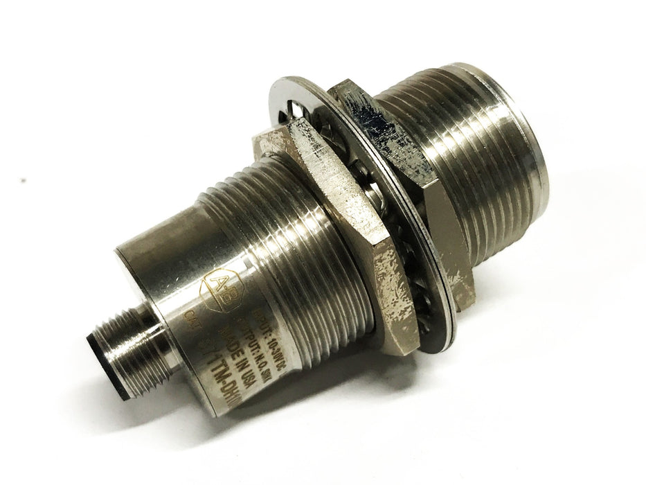Allen-Bradley Inductive Proximity Sensor 871TM-DH10NN30-D4 NOS
