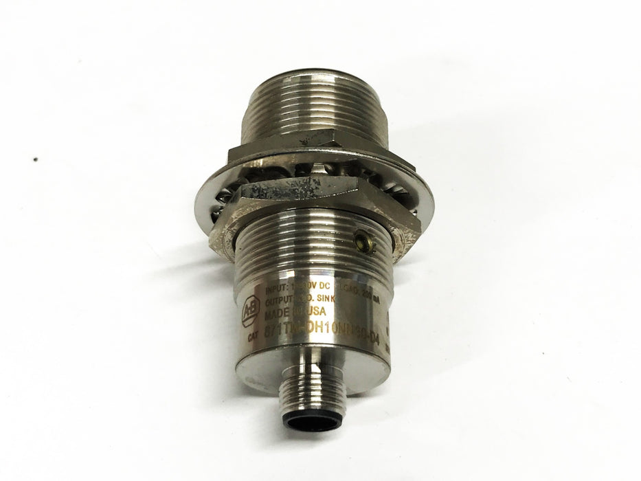 Allen-Bradley Inductive Proximity Sensor 871TM-DH10NN30-D4 NOS