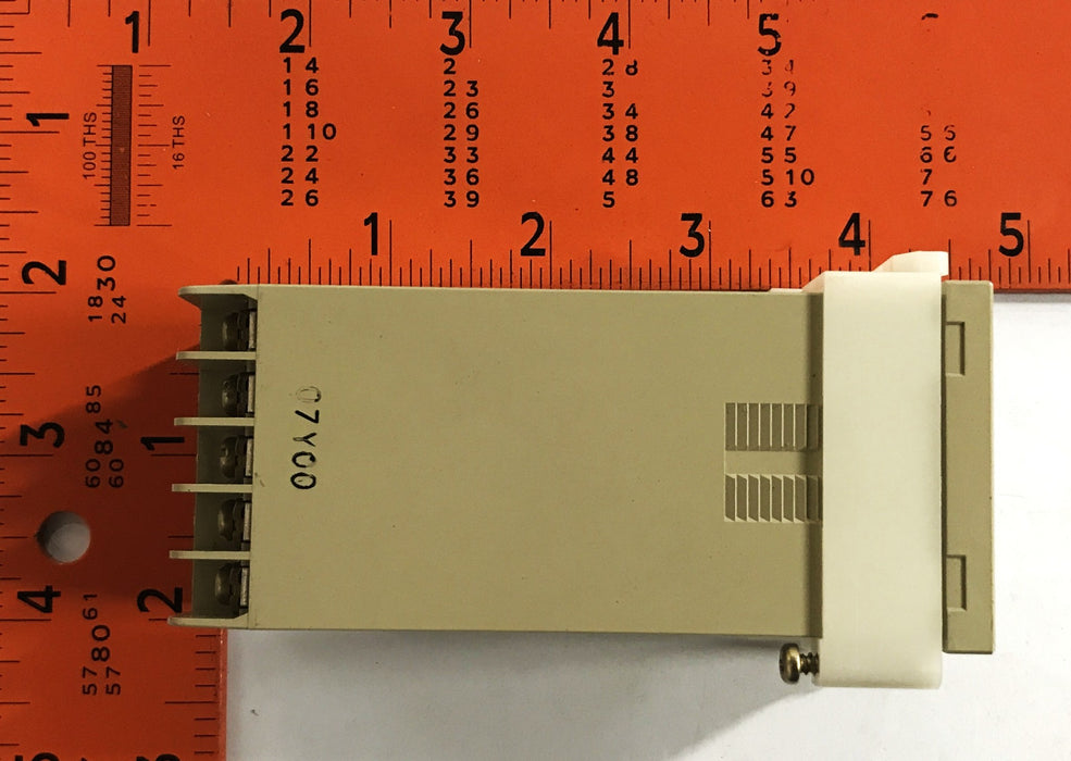 Omron Digital Counter H7CR-B4 NOS