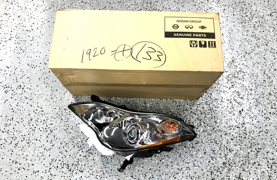 Nissan LH Lamp Assembly 26060-1BA1A NOS