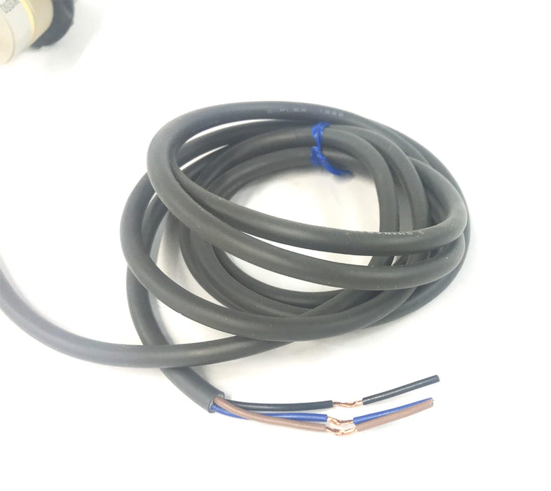 Omron Capacitive Proximity Switch 12 to 24 VDC E2K-X15ME1 NOS