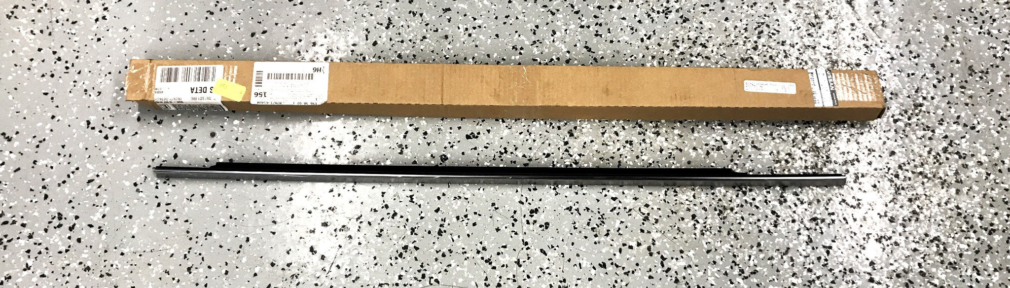 Nissan Rear Door Belt Molding 82821-6SA0A NOS