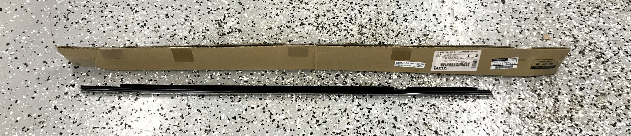 Nissan Rear Door Belt Molding 82821-1LA1D (NOS)