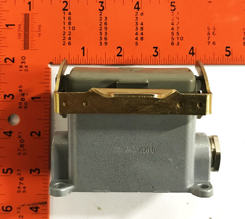 Unbranded Power Connector Housing 71-342-1028-0 NOS
