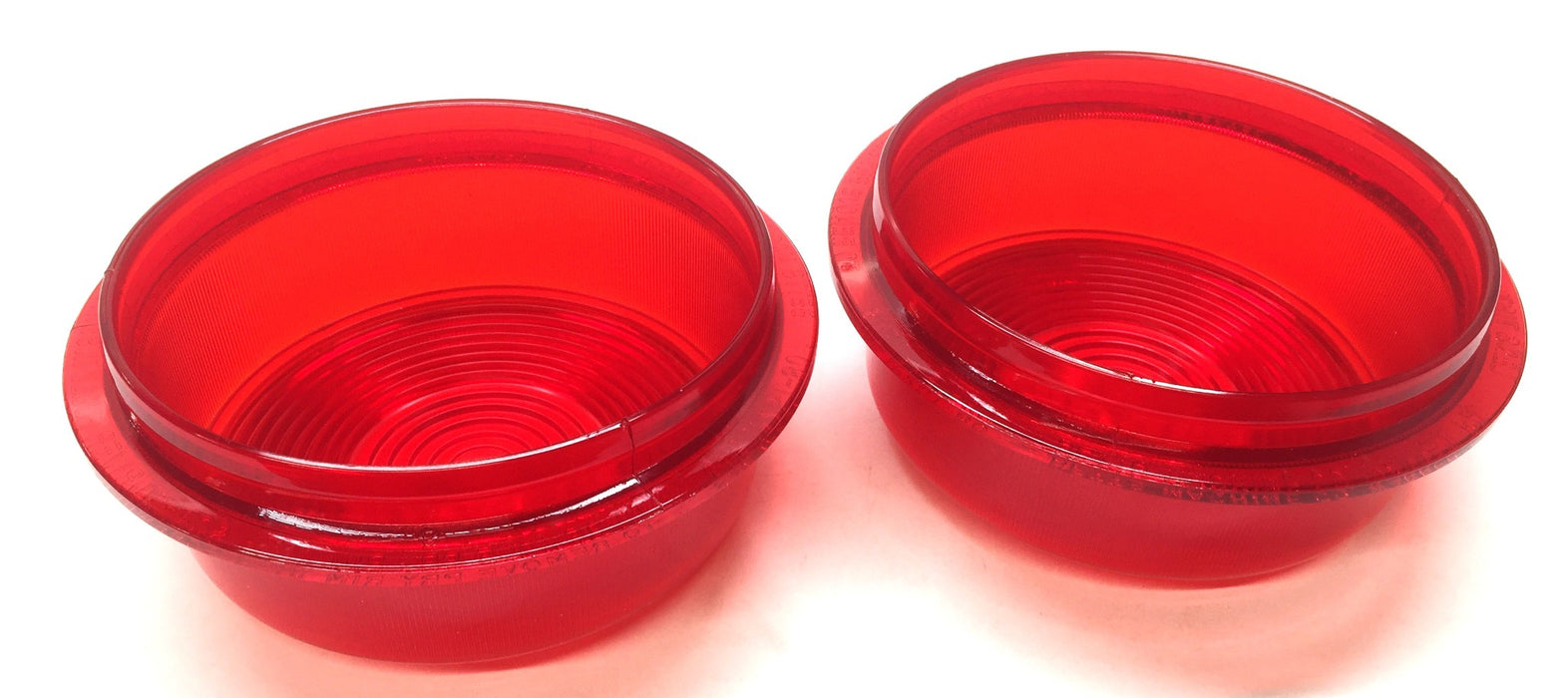 Betts Machine Co. Red Round Snap-In Stop Lens 71ST [Lot of 2] NOS