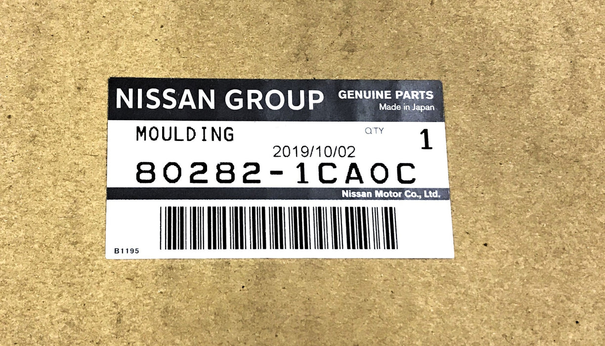 Nissan Front RH (Passenger Side) Upper Door Sash Molding 80282-1CA0C NOS