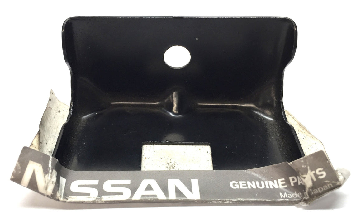 Nissan Group Rear Retainer Support Bracket 85244-1CA0A NOS