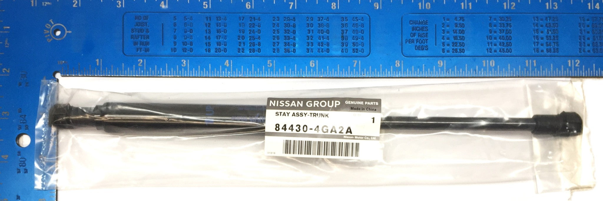 Nissan Group Trunk Lid Stay Assembly 84430-4GA2A NOS