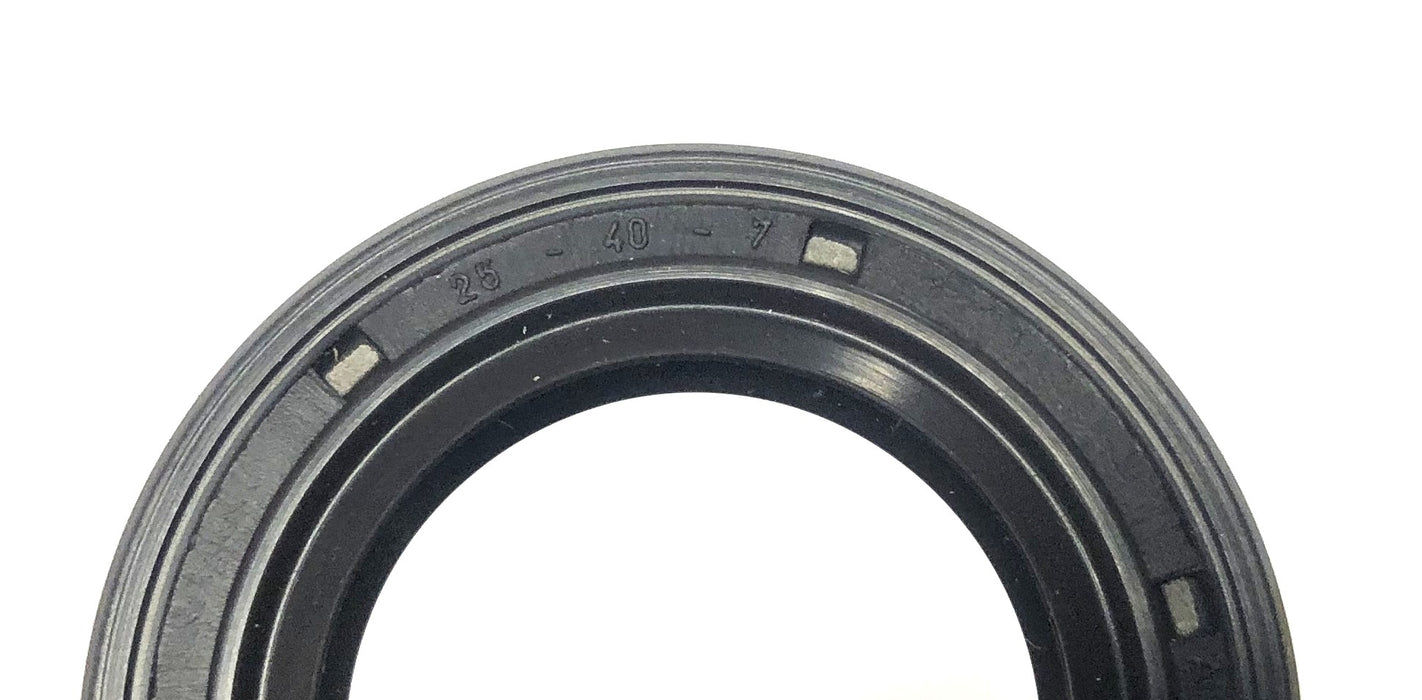 CFW BAUM3SLX7 Oil Seal 28 40 7 [Lot of 5] NOS