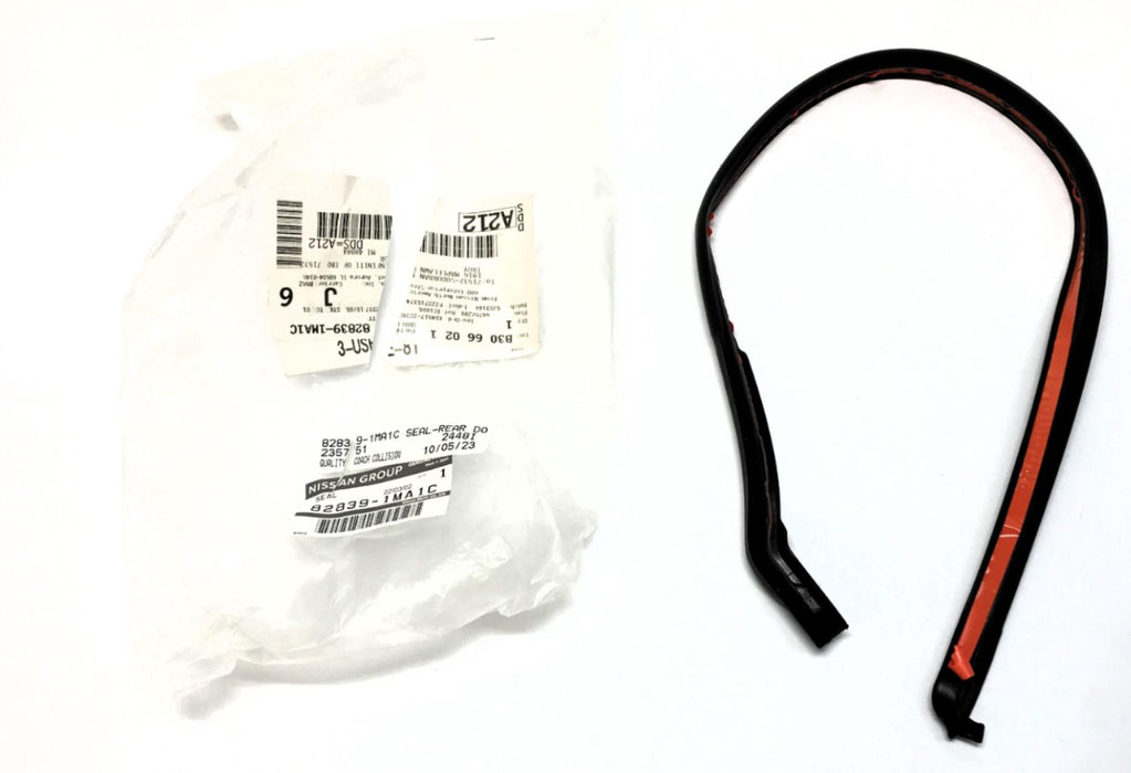 Nissan LH Rear Door Partition Seal 82839-1MA1C NOS