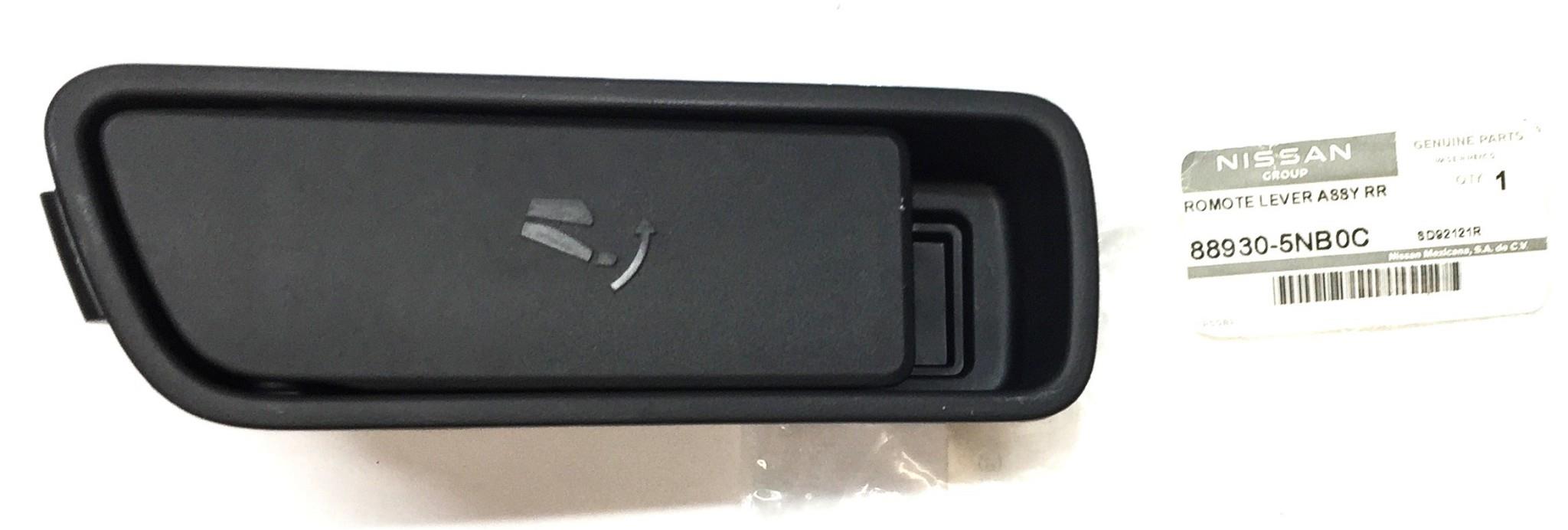 Nissan Group Release Lever or Escutcheon-Tilt Lever 88930-5NB0C NOS